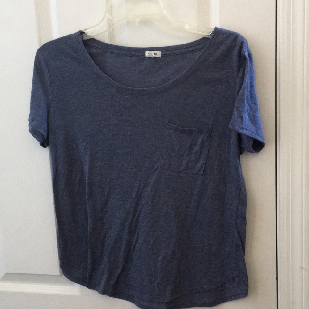 FINAL MARKDOWN Ladies garage brand tee medium